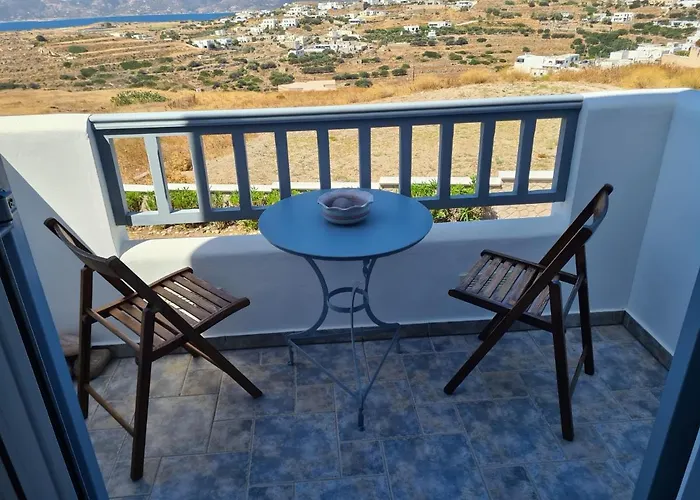 Milos Sun Peran Triovasalos