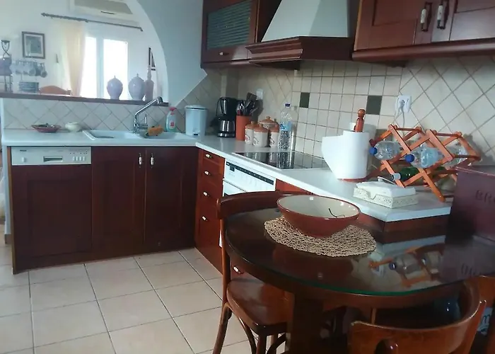 Milos Sun Peran Triovasalos